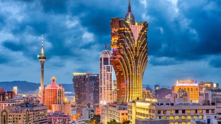 Two Casinos Reach Out to Macau’s Health Bureau Applying for 12 Smoking Lounges